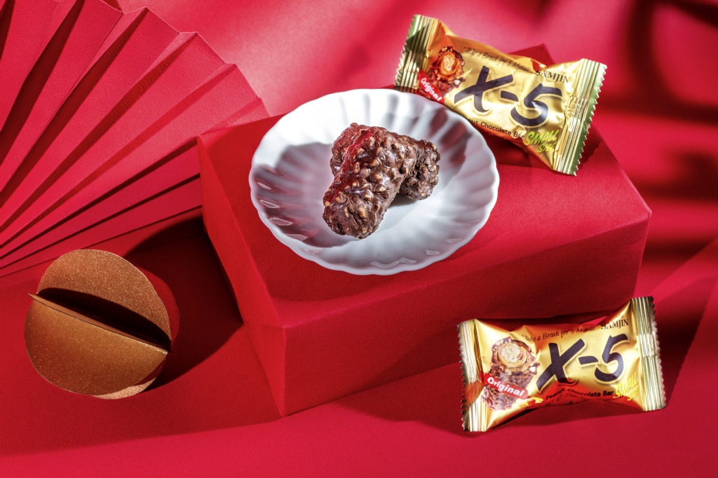 ??韓國X-5 花生巧克力風味捲心酥-暮雲彩禮盒 323g