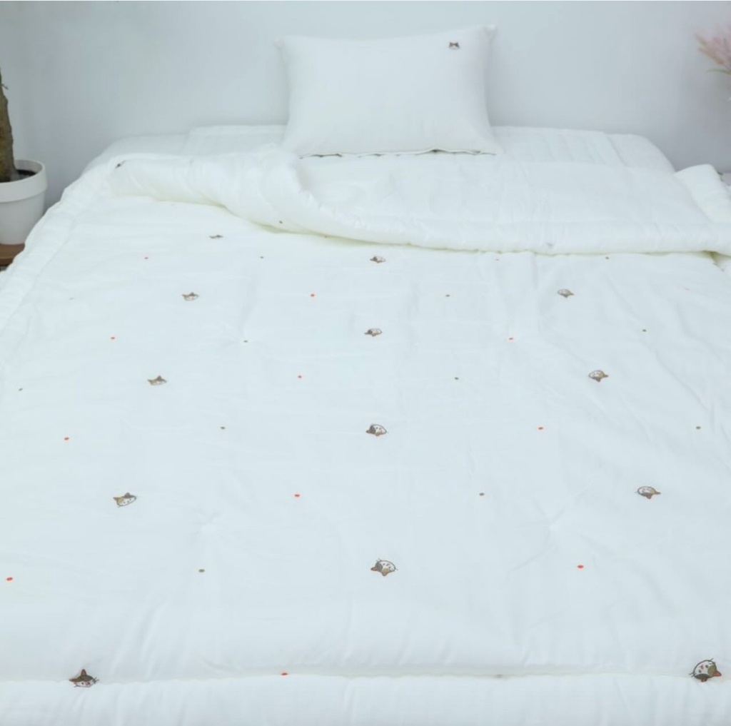 韓國??100%天絲温馨小熊刺绣纯白色四季被