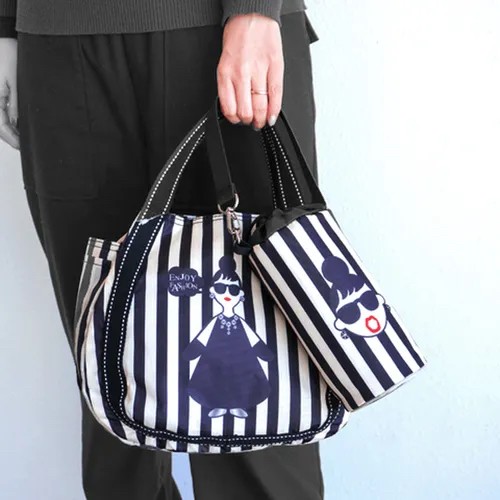 547005日本??? HAPPYFACE 保冷手提包 + 冰感瓶套 ?