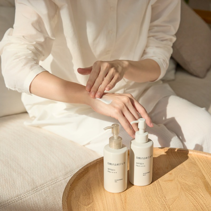 日本🇯🇵極簡風高防曬乳／防曬凝膠 SPF50+ PA++++