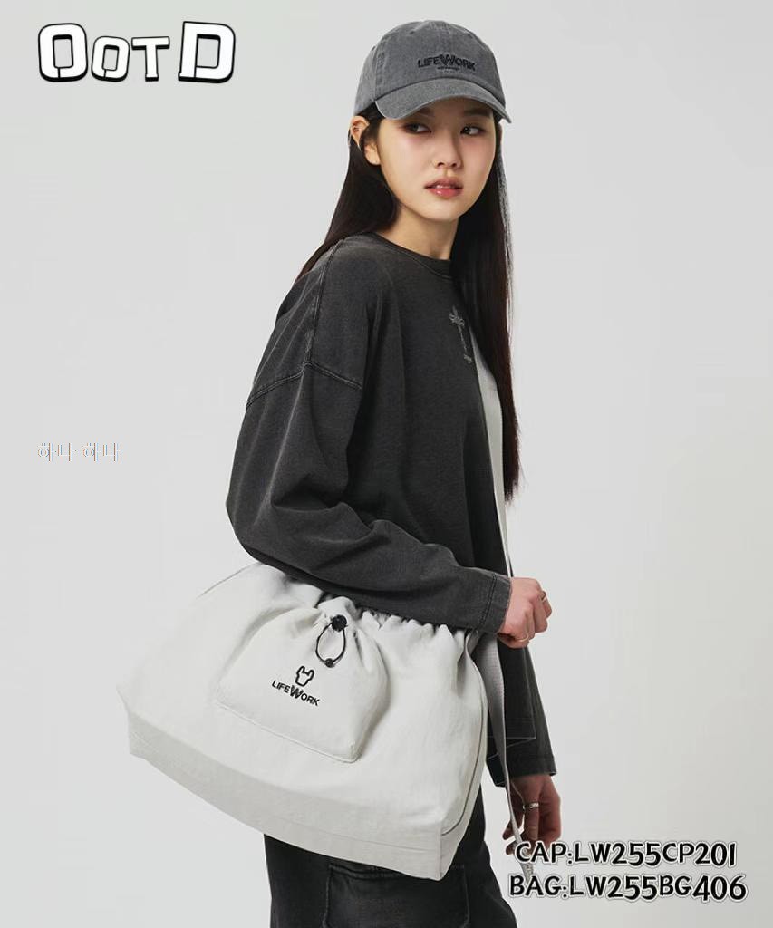 🌟【韓國潮牌】LifeWork🌟🐻 尼龍防水束口斜背包