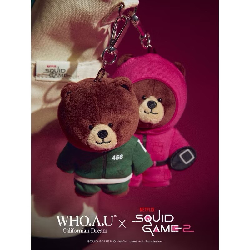 🧸【韓國🇰🇷WHO.A.U x 魷魚遊戲2】超人氣聯名小熊吊飾掛件 ✈️