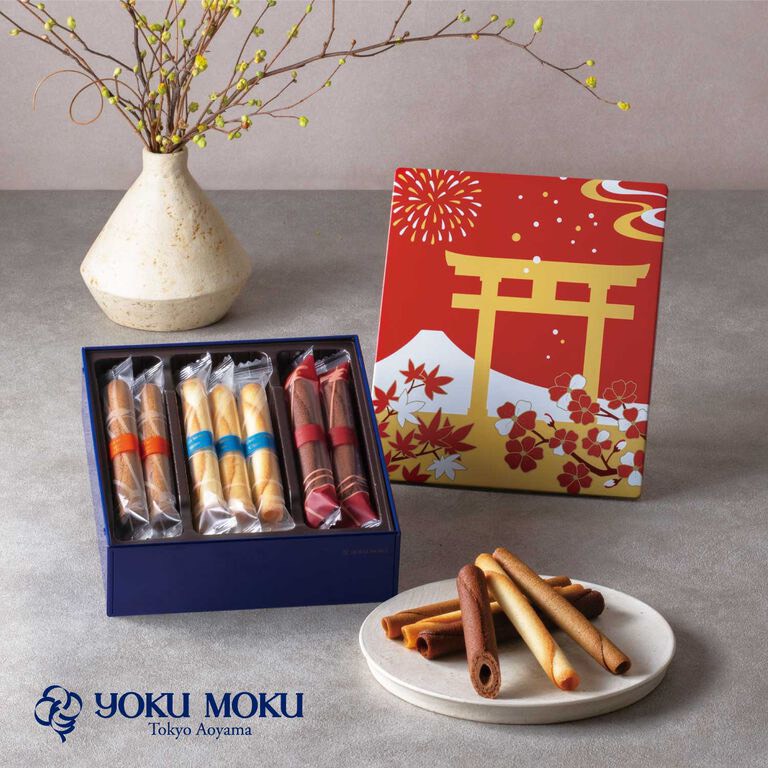 【日本限定】YOKU MOKU 青山本店 ✨紅盒鳥居設計鐵盒蛋捲禮盒✨
