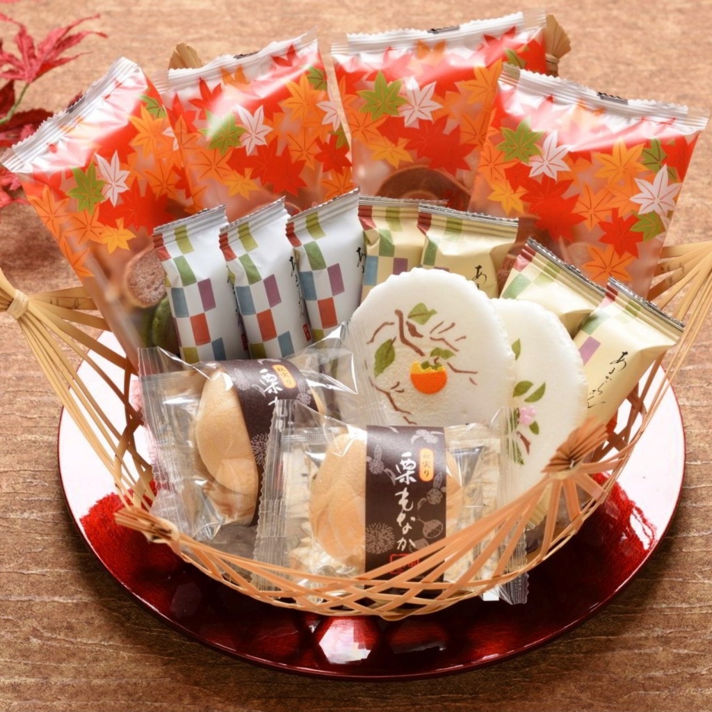 「日本播彦 秋季限定 和菓子煎餅禮盒《秋の彩々楽香》」