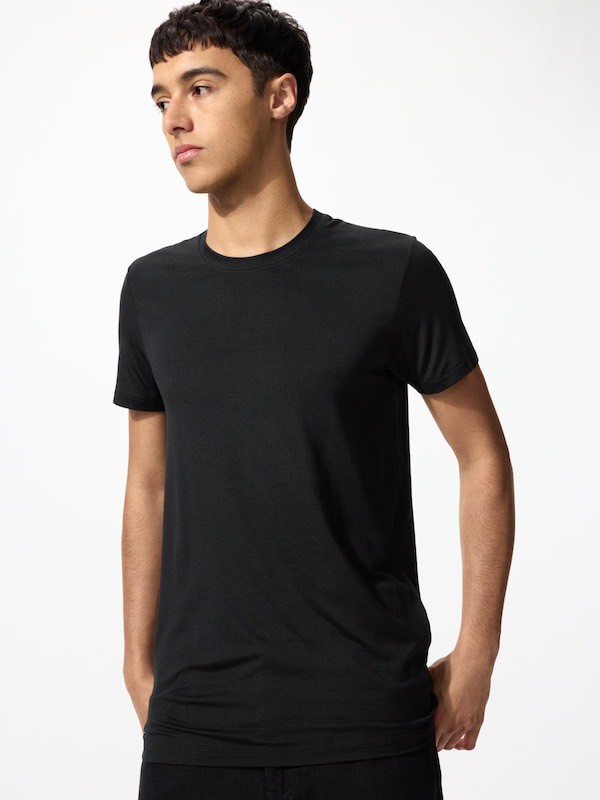 日本🇯🇵Uniqlo 男款HEATTECH 短袖超輕暖發熱 圓領 T 卹479448